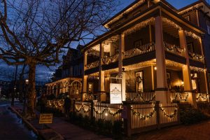 The Queen Victoria candlelight home tour house with lights